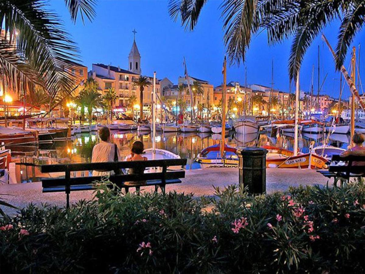 Escapade A Sanary, Au Coeur Du Village, 200M Du Port,Clim,Wifi,Parking Экстерьер фото